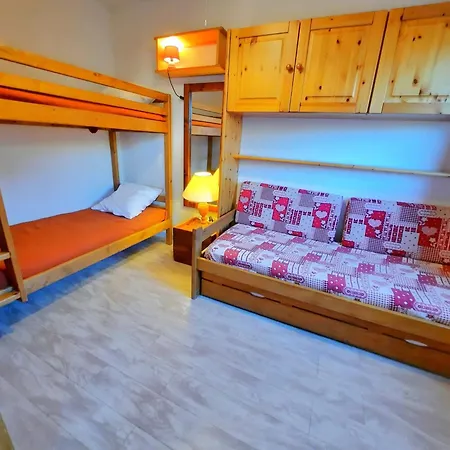 Apartment 4 Pers Avec Balcon, Skis Aux Pieds, Les Menuires - Fr-1-452-31